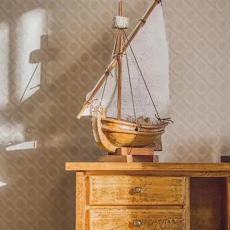 Memel Sunshine Butas